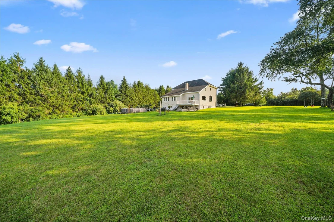 Photo of 75 Sunset Drive