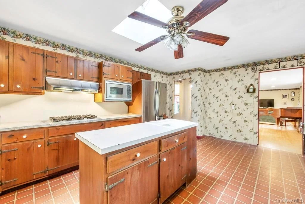 Photo of 89 Van Brunt Manor Road