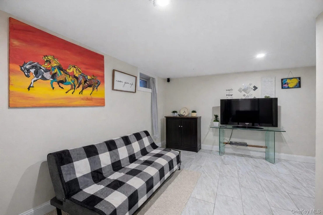 Photo of 23 Pineview Boulevard