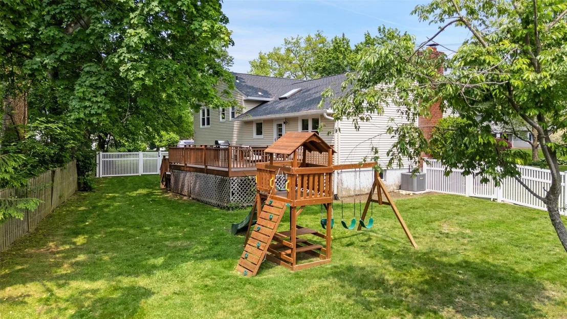Photo of 8 Elm Hill Drive