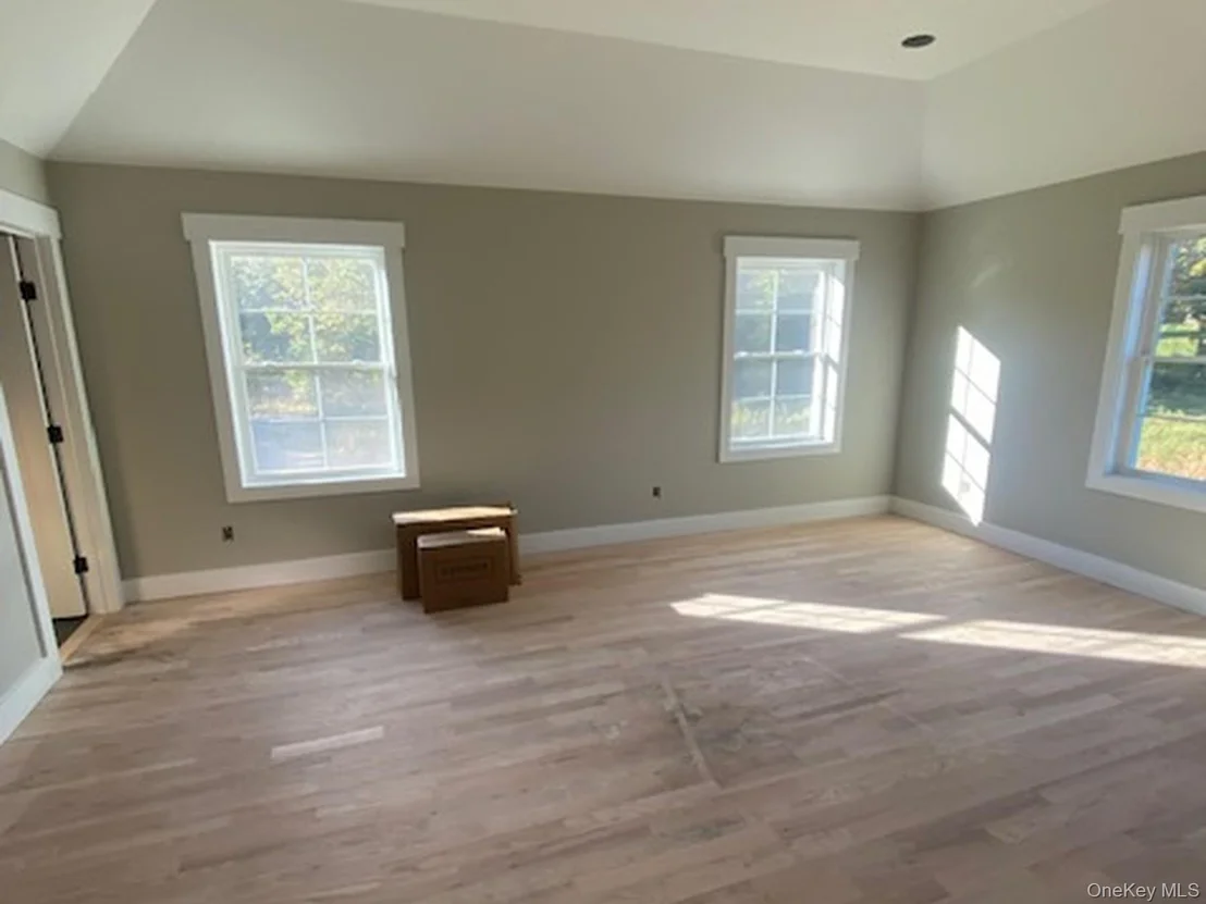 Photo of 175 Mulford Road