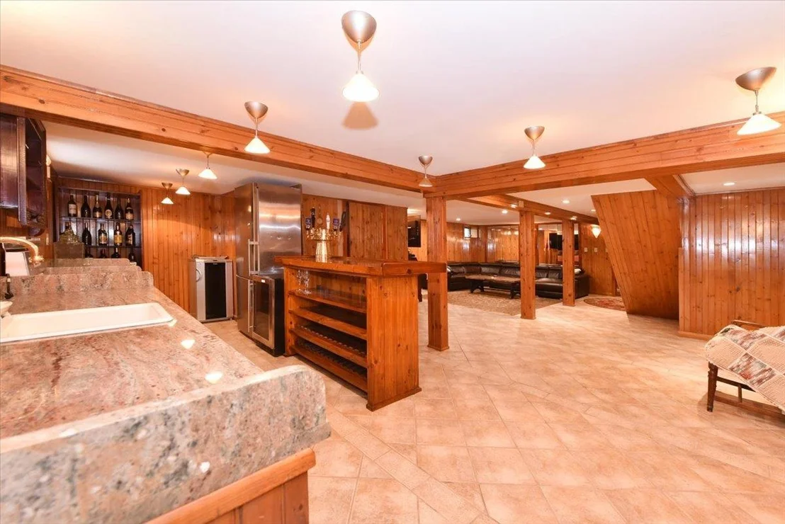Photo of 41 Grassy Pond Drive