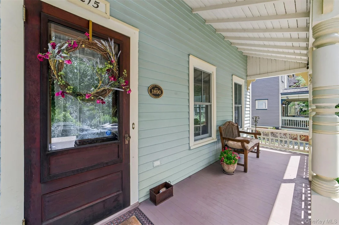 Photo of 215 Walnut Street