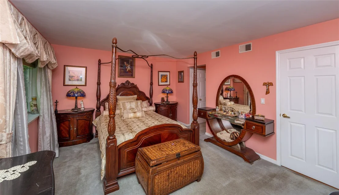 Photo of 1704 Windsor Lane
