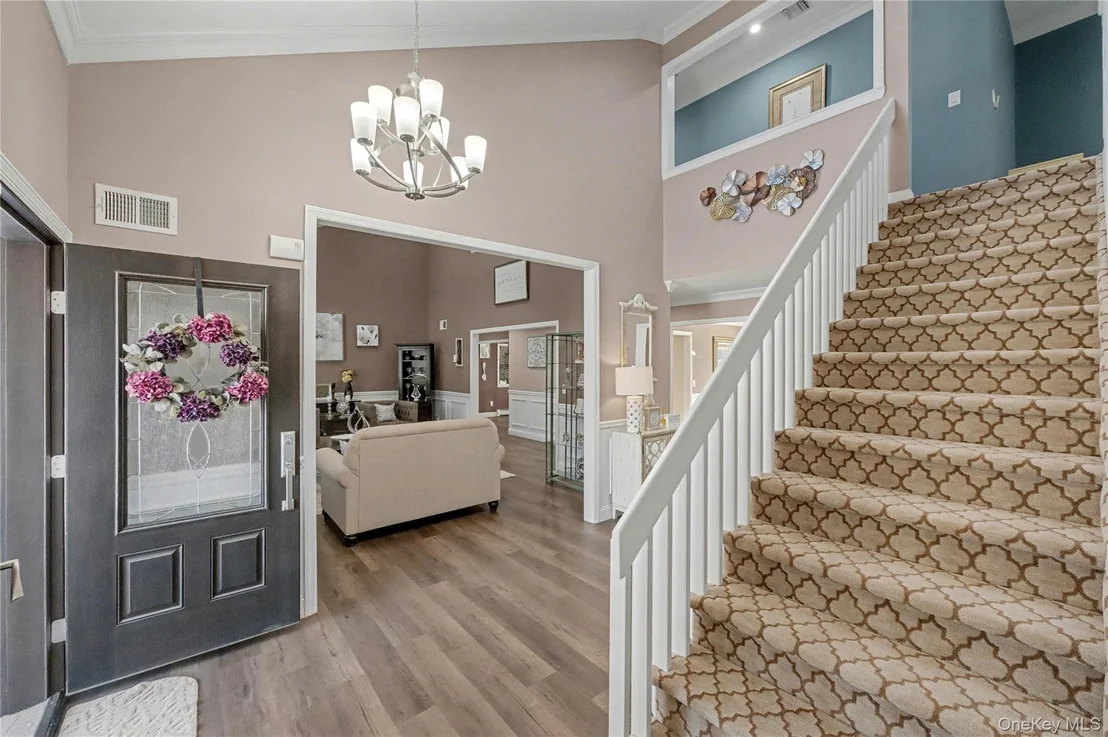 Photo of 8 Paddock Drive