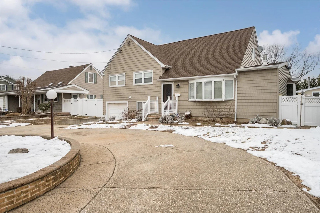Photo of 3421 Oceanside Road