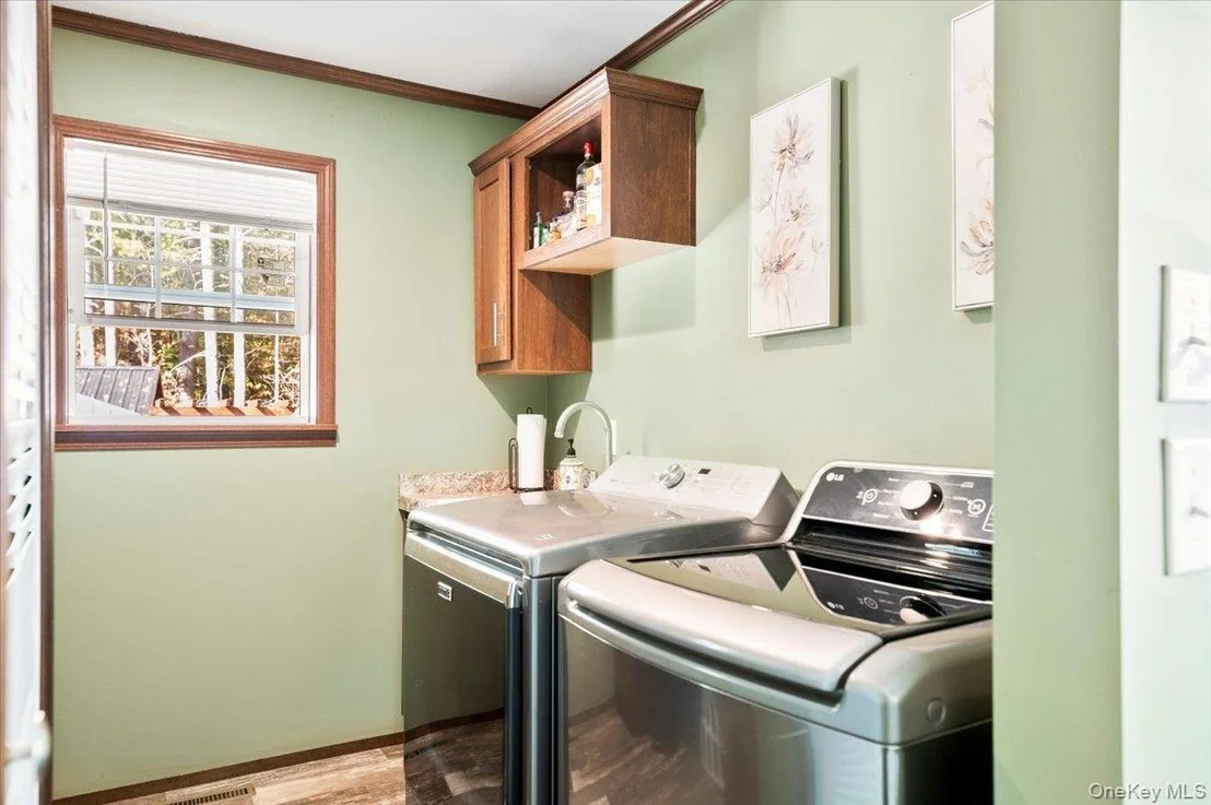 Photo of 110 Silver Spur Road W
