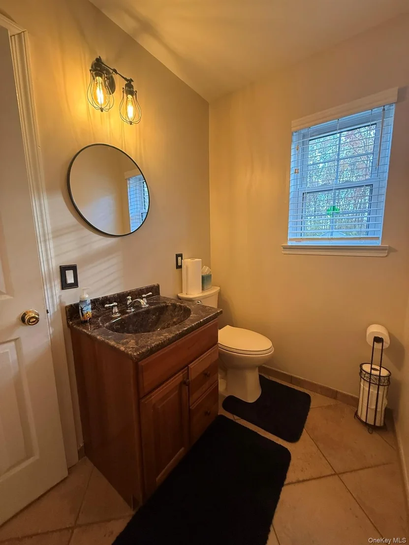 Photo of 40 Winnecomac Circle