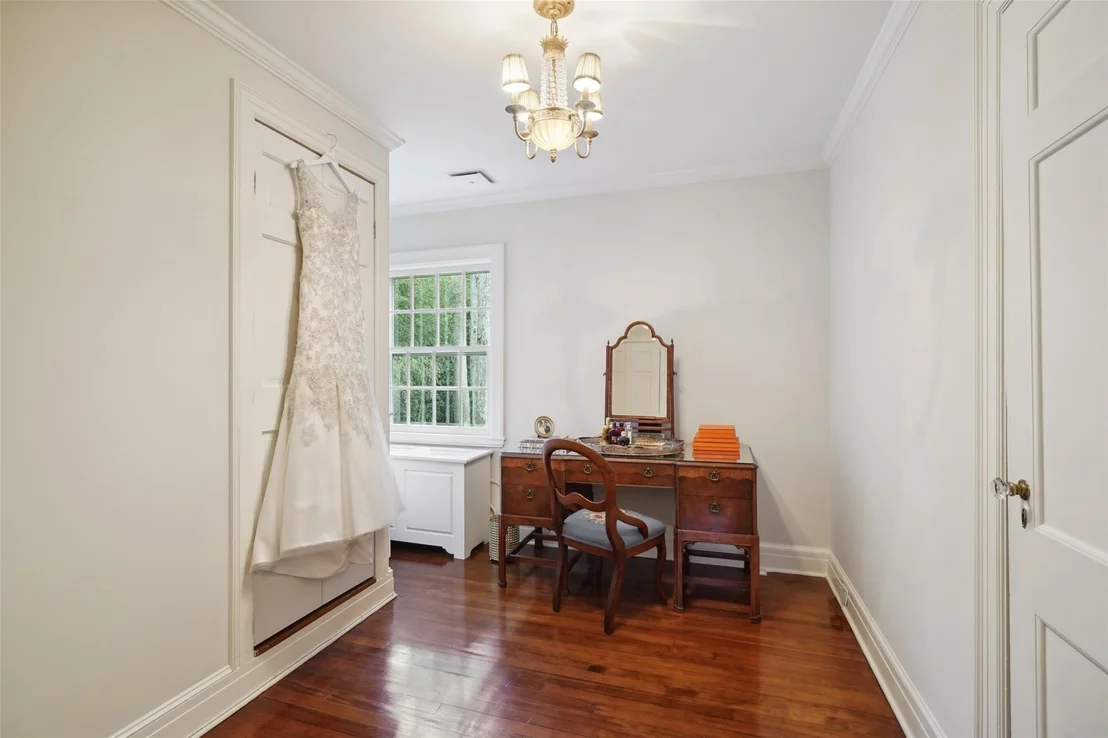 Photo of 45 Forest Avenue