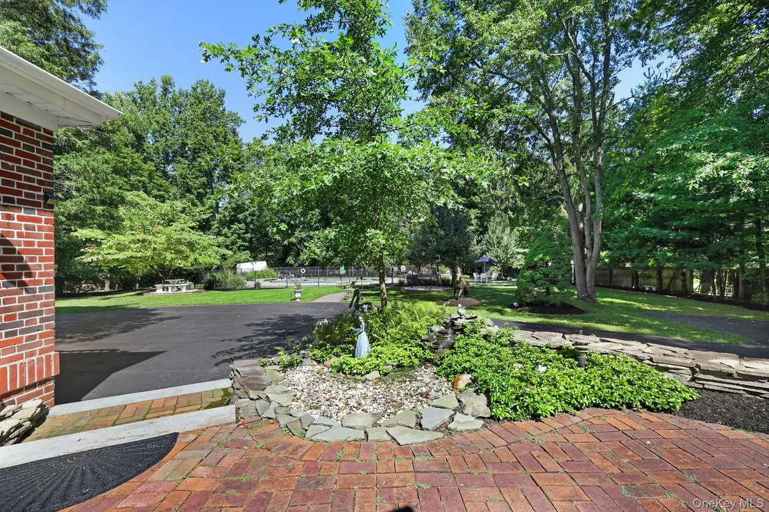 Photo of 20 Demarest Avenue