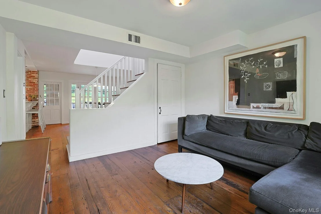 Photo of 65 Douglas Road