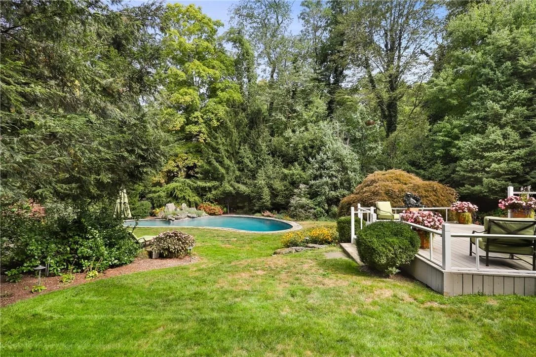 Photo of 2 Winding Brook Drive