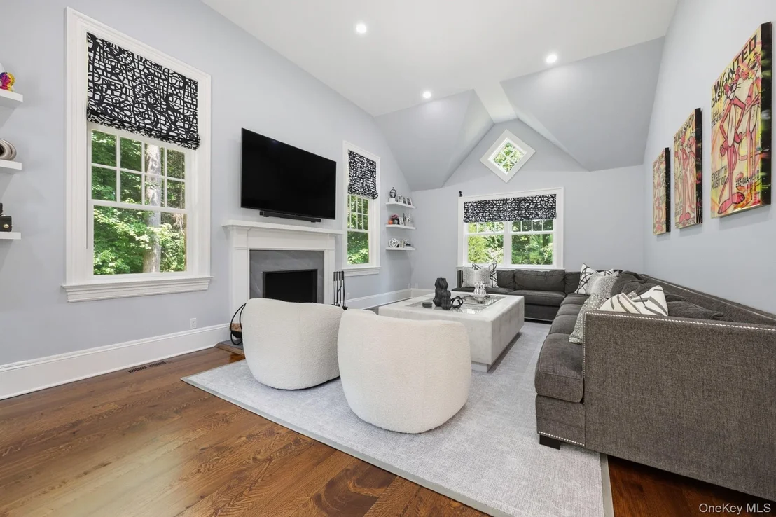 Photo of 11 Long Pond Road