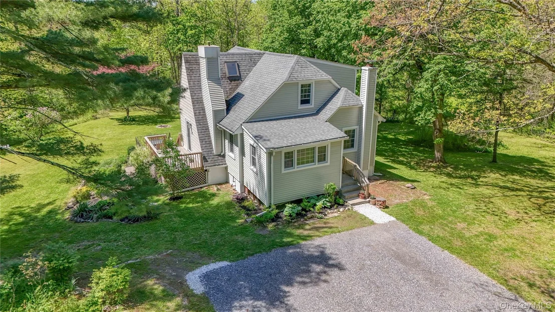 Photo of 94 Smithtown Road