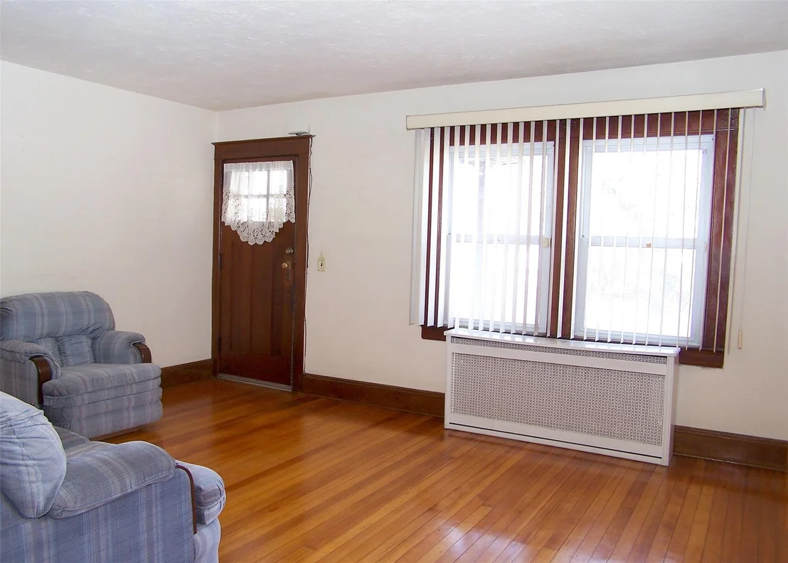 Photo of 19 2nd Avenue
