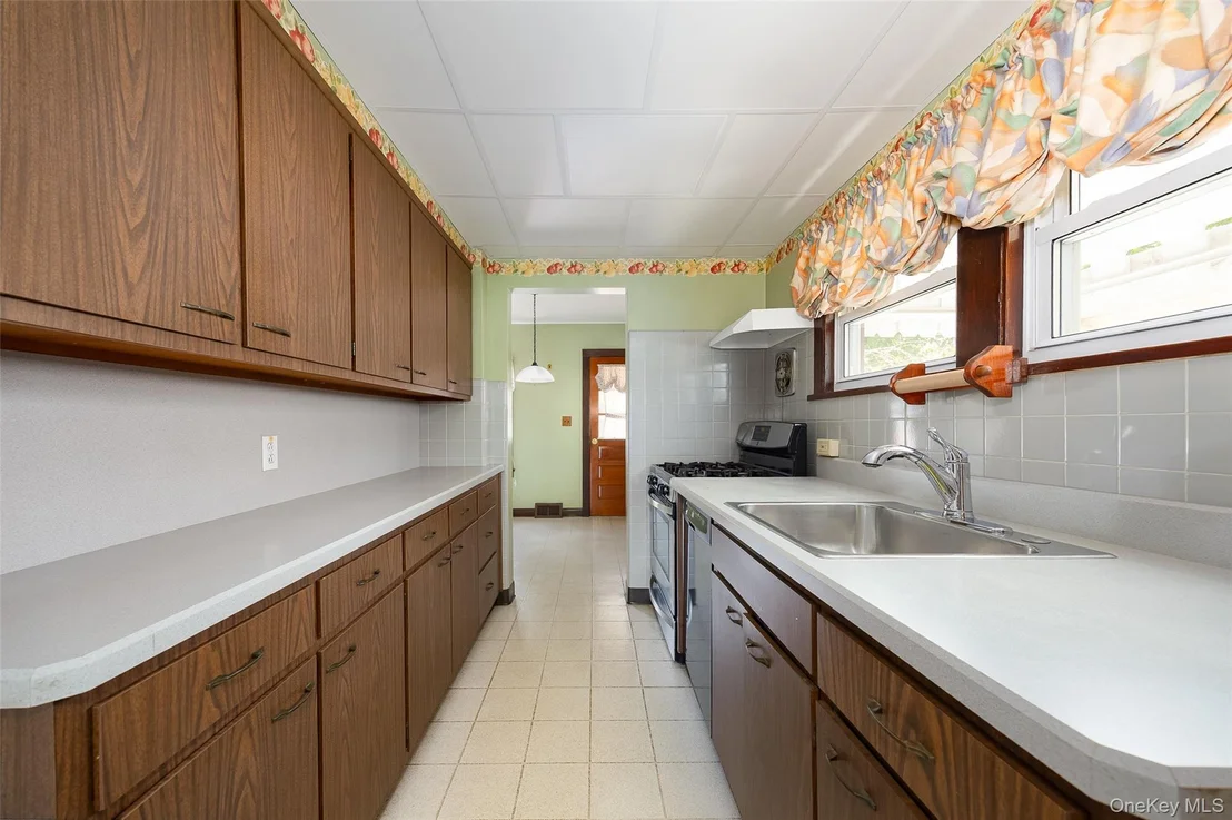 Photo of 6 Irving Avenue
