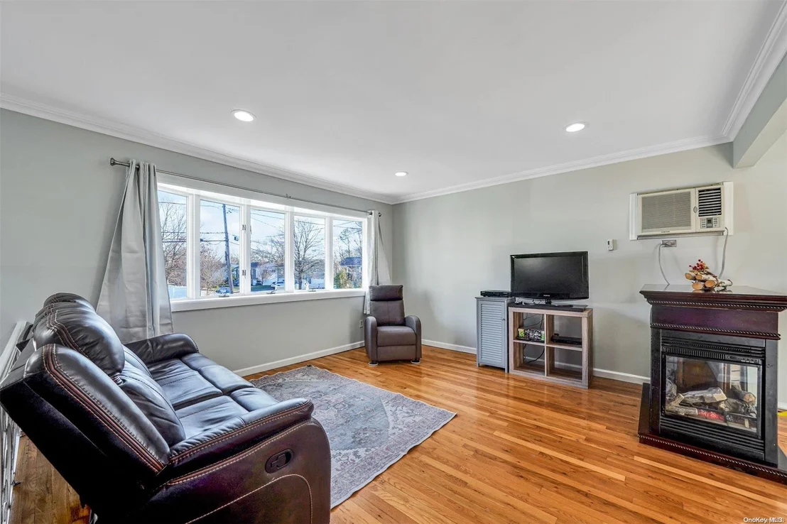 Photo of 7 Rocket Drive
