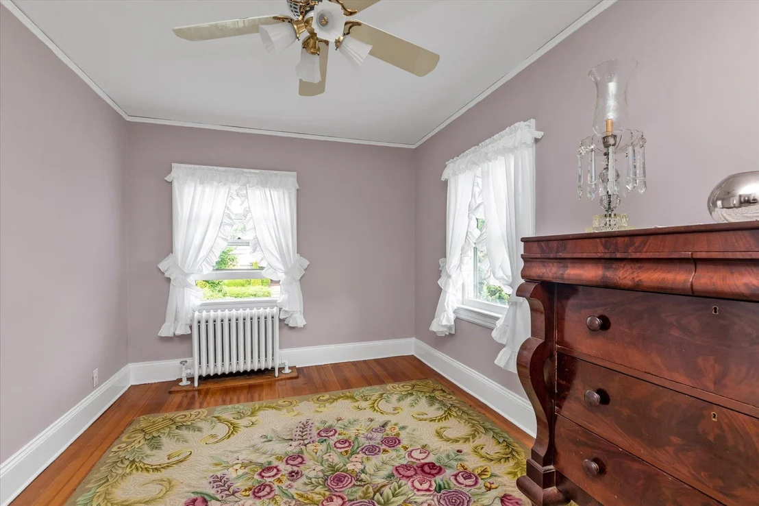 Photo of 2485 Park Avenue