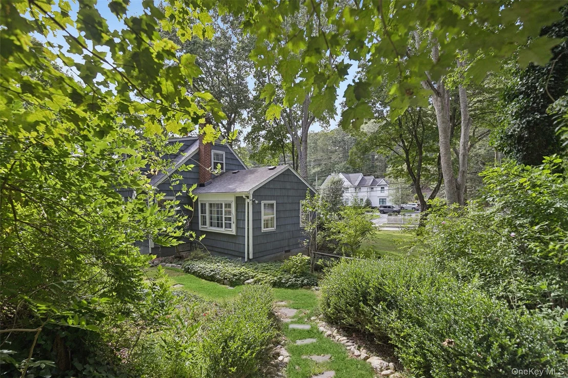 Photo of 10 Goose Hill Road