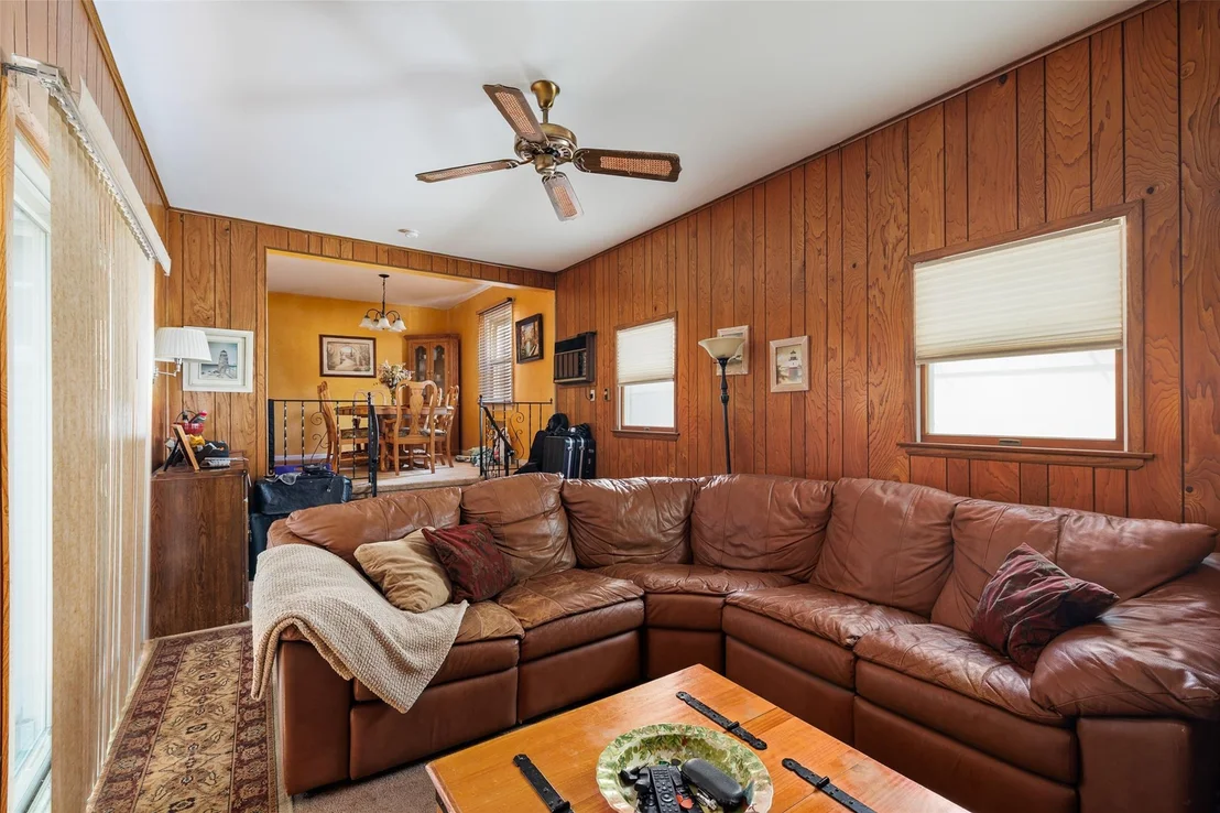 Photo of 2155 Maple Street