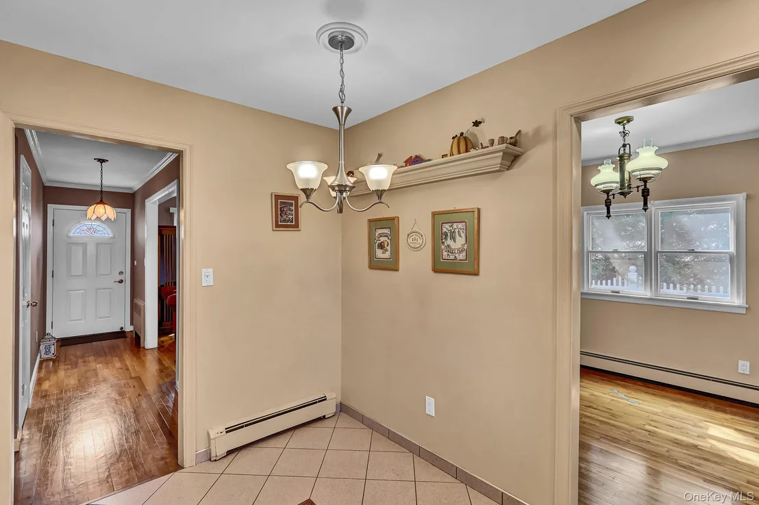 Photo of 948 Simon Place