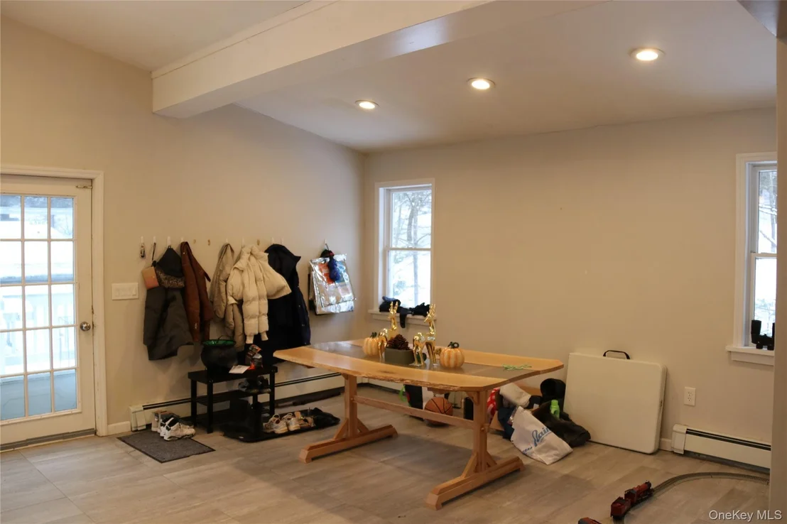 Photo of 741 Peenpack Trail