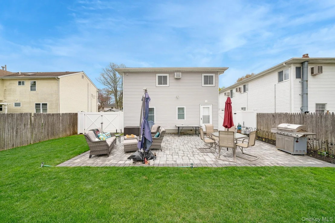 Photo of 827 Bermuda Road