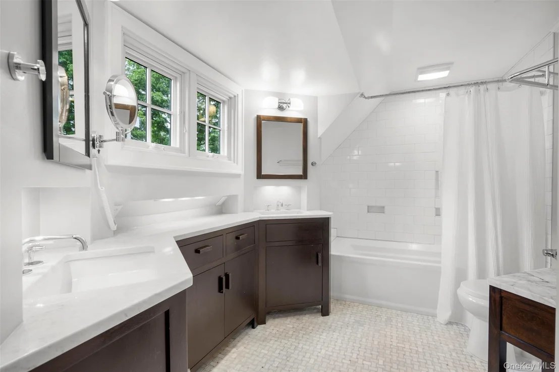 Photo of 144 Douglas Place