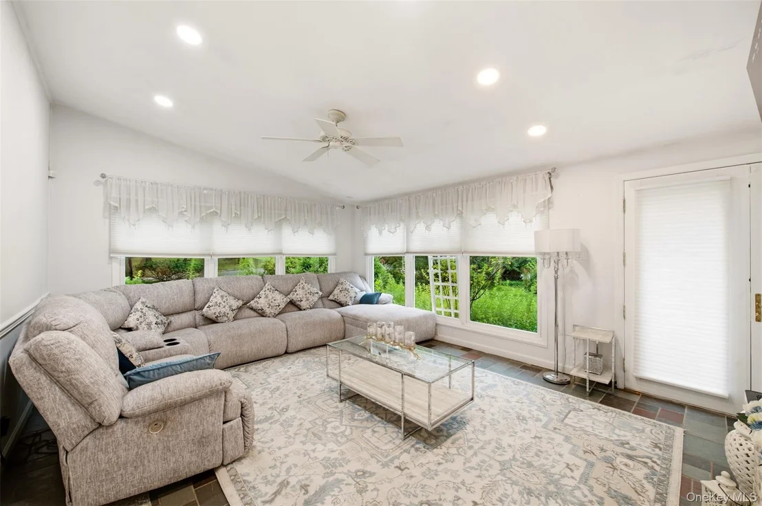 Photo of 19 Eckernkamp Drive