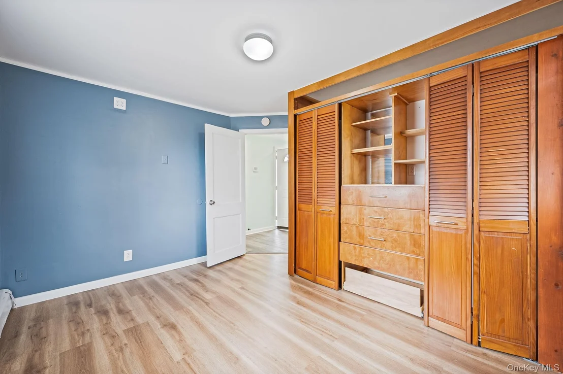 Photo of 317 Centre Avenue