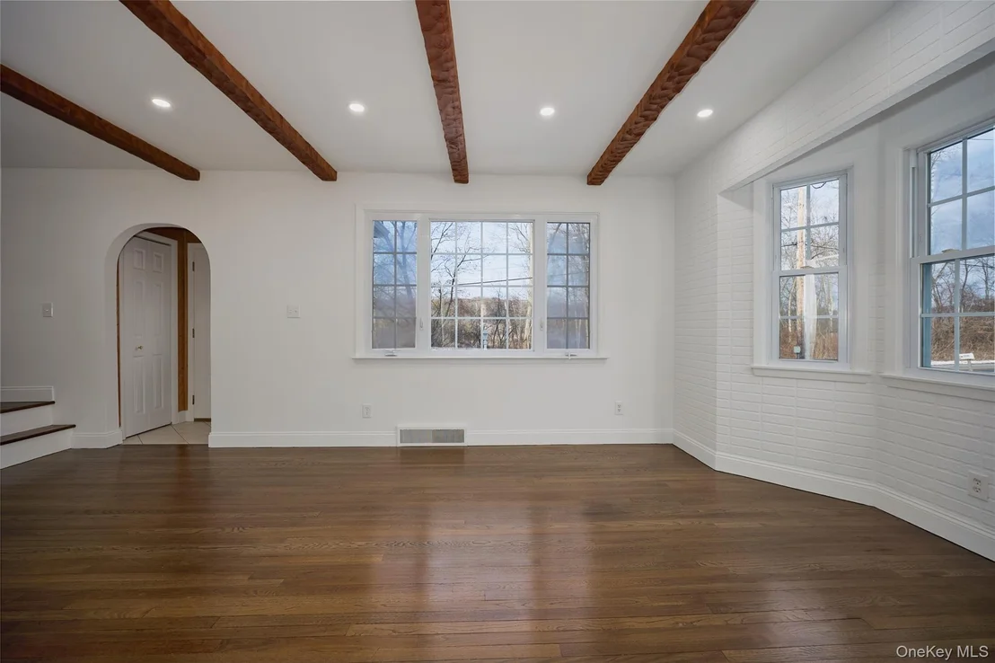 Photo of 354 Van Wagner Road