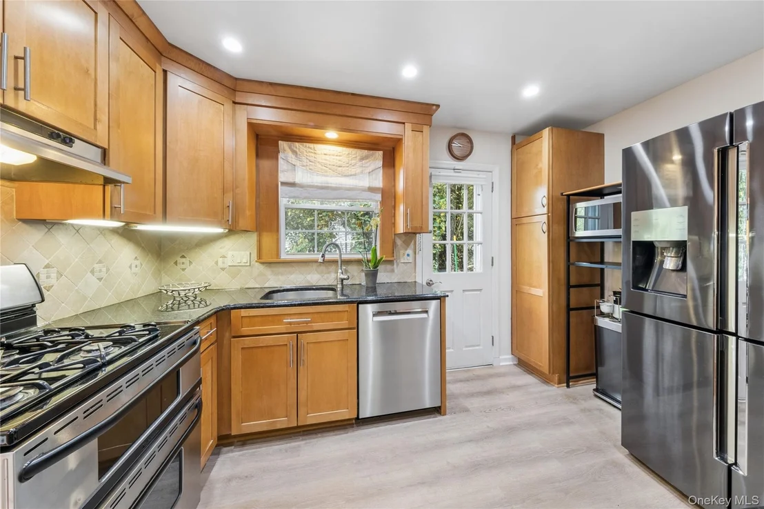 Photo of 304 Boulevard