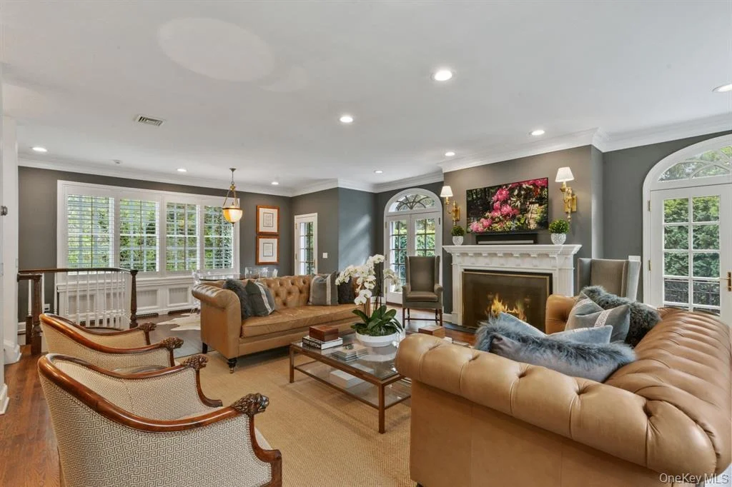 Photo of 8 Boxwood Lane