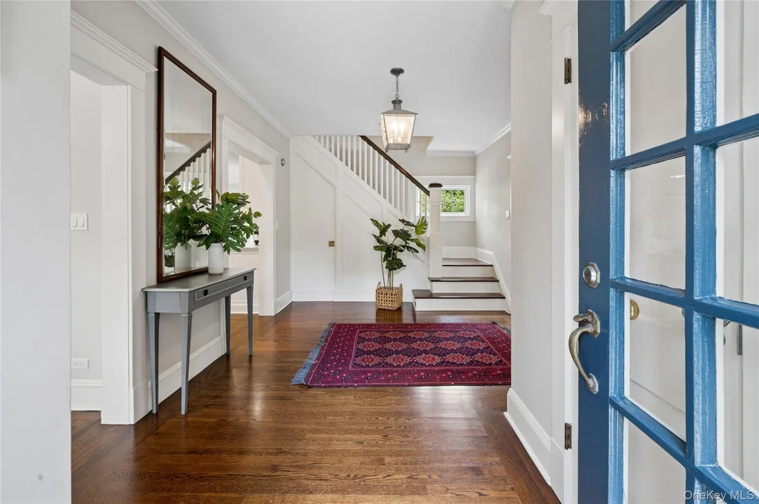 Photo of 347 Highbrook Avenue