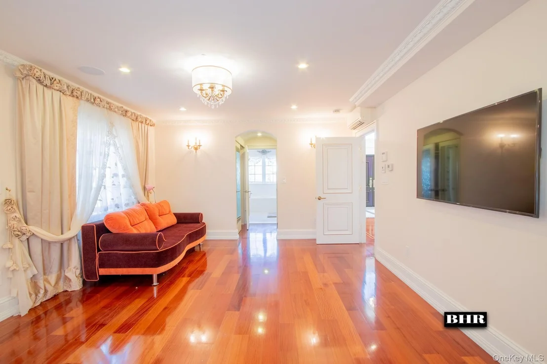 Photo of 4094 Ocean Avenue