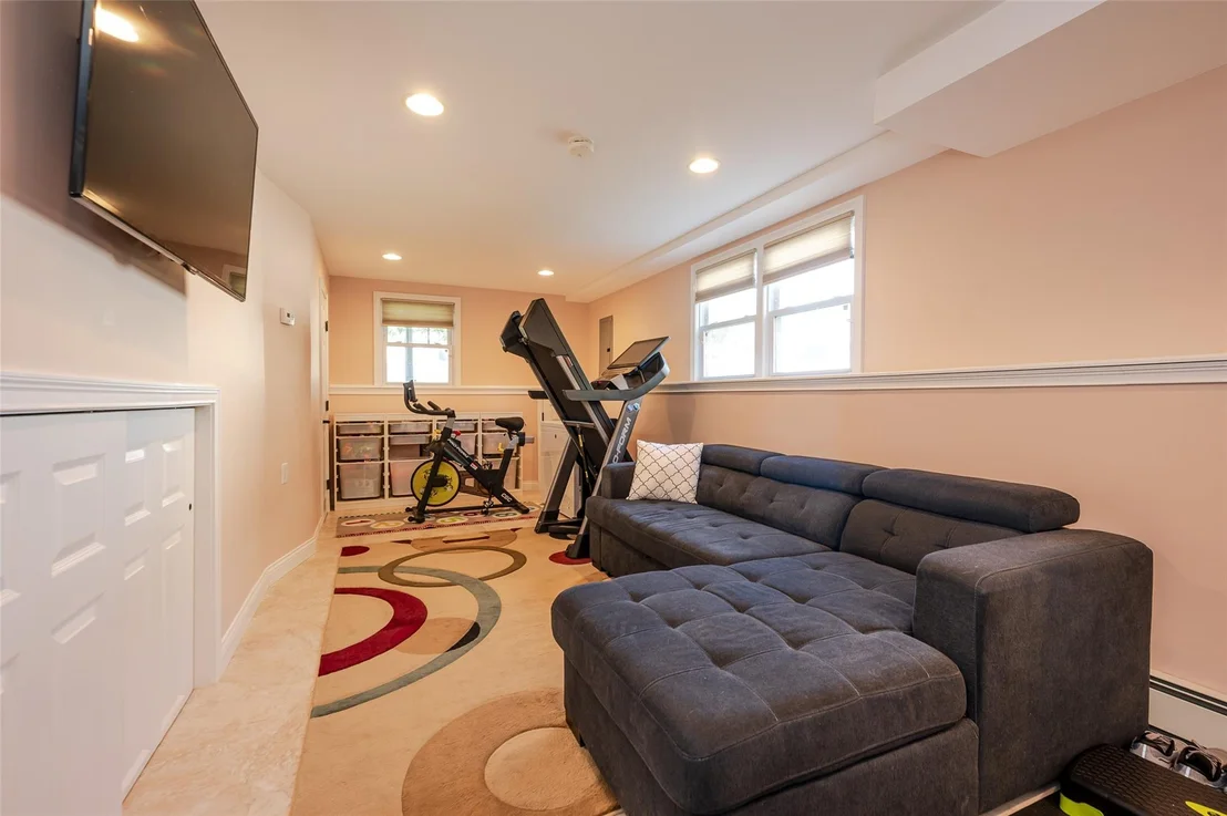 Photo of 3259 Perry Avenue
