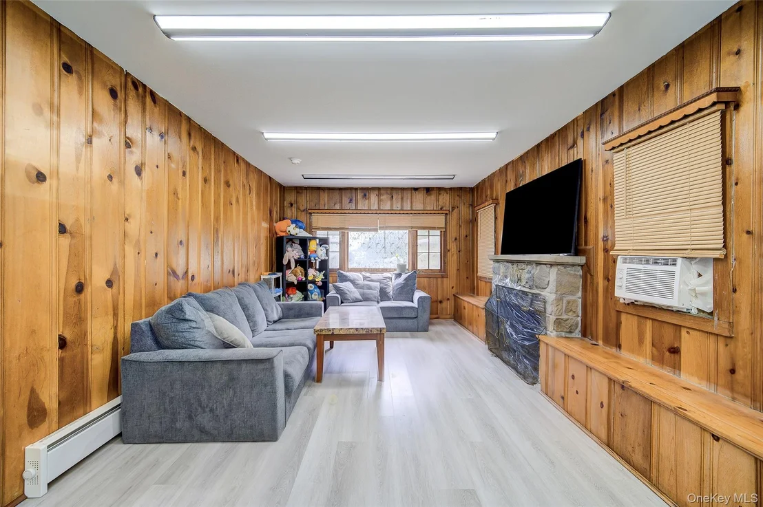 Photo of 18 Paradise Trail