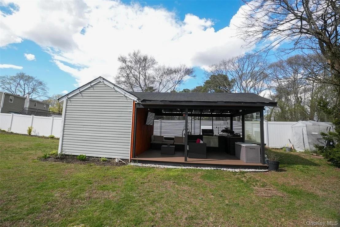 Photo of 1026 Howells Road