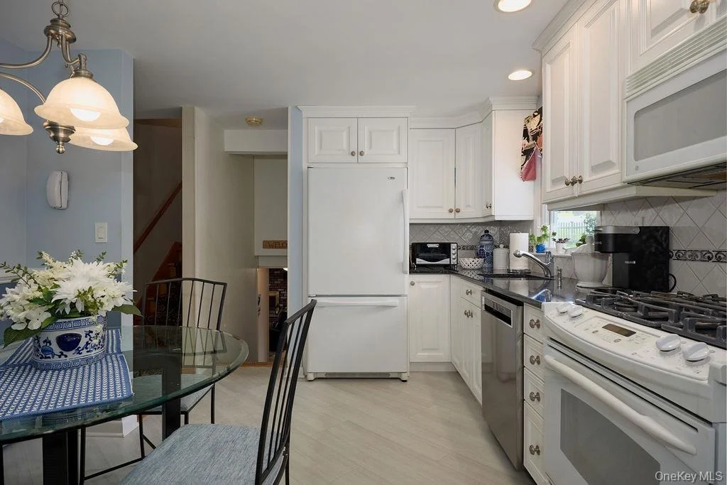 Photo of 8 Carroll Drive