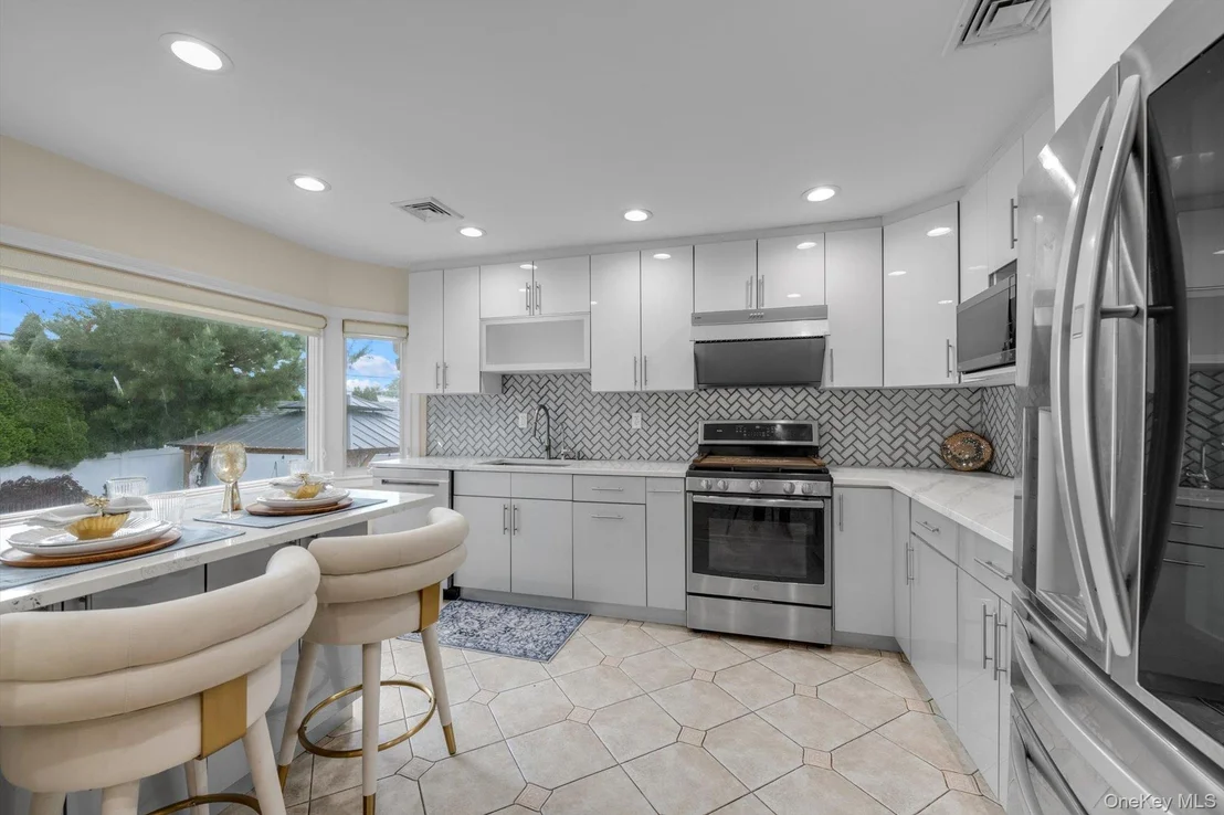 Photo of 98 Belmont Circle