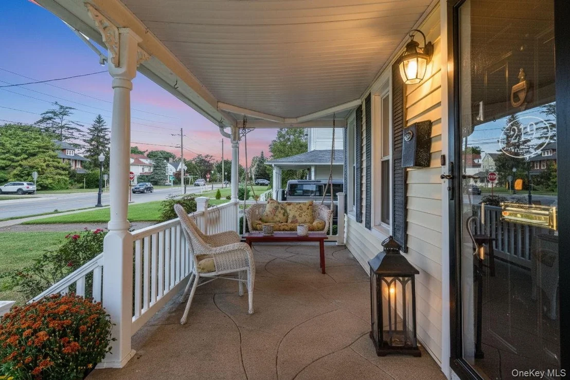 Photo of 219 North Ocean Avenue