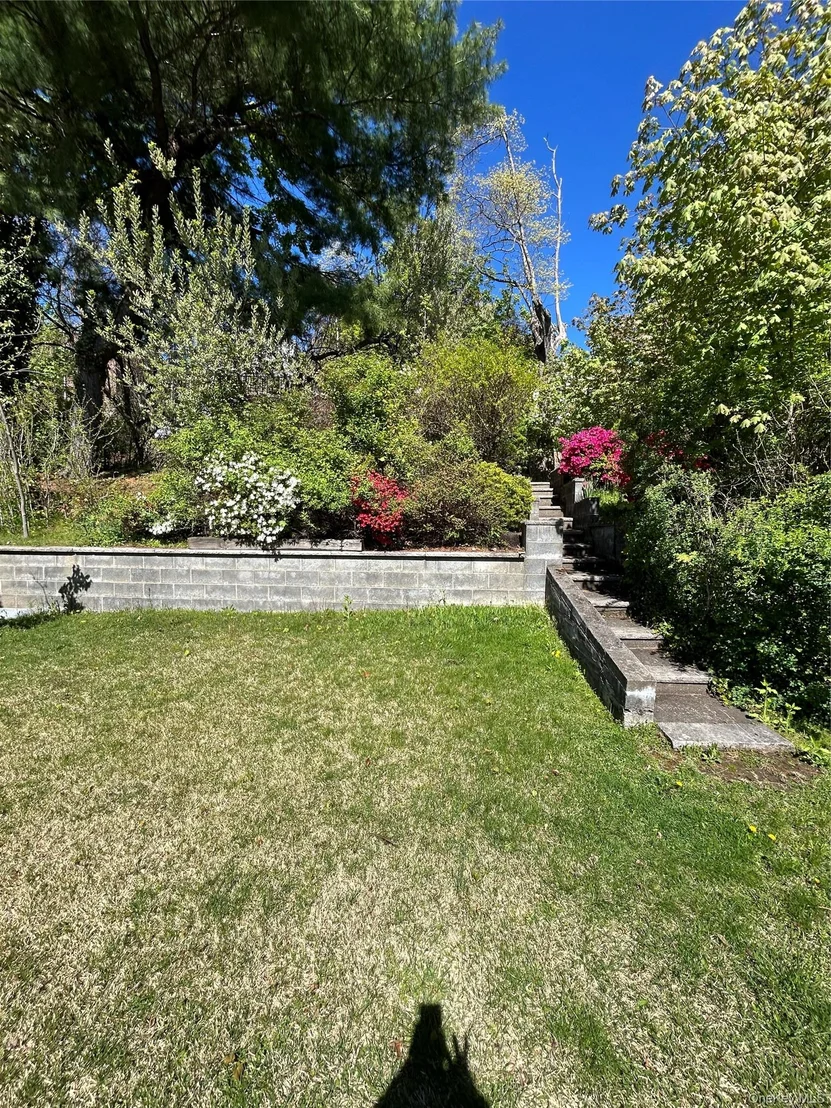 Photo of 207 Morsemere Avenue