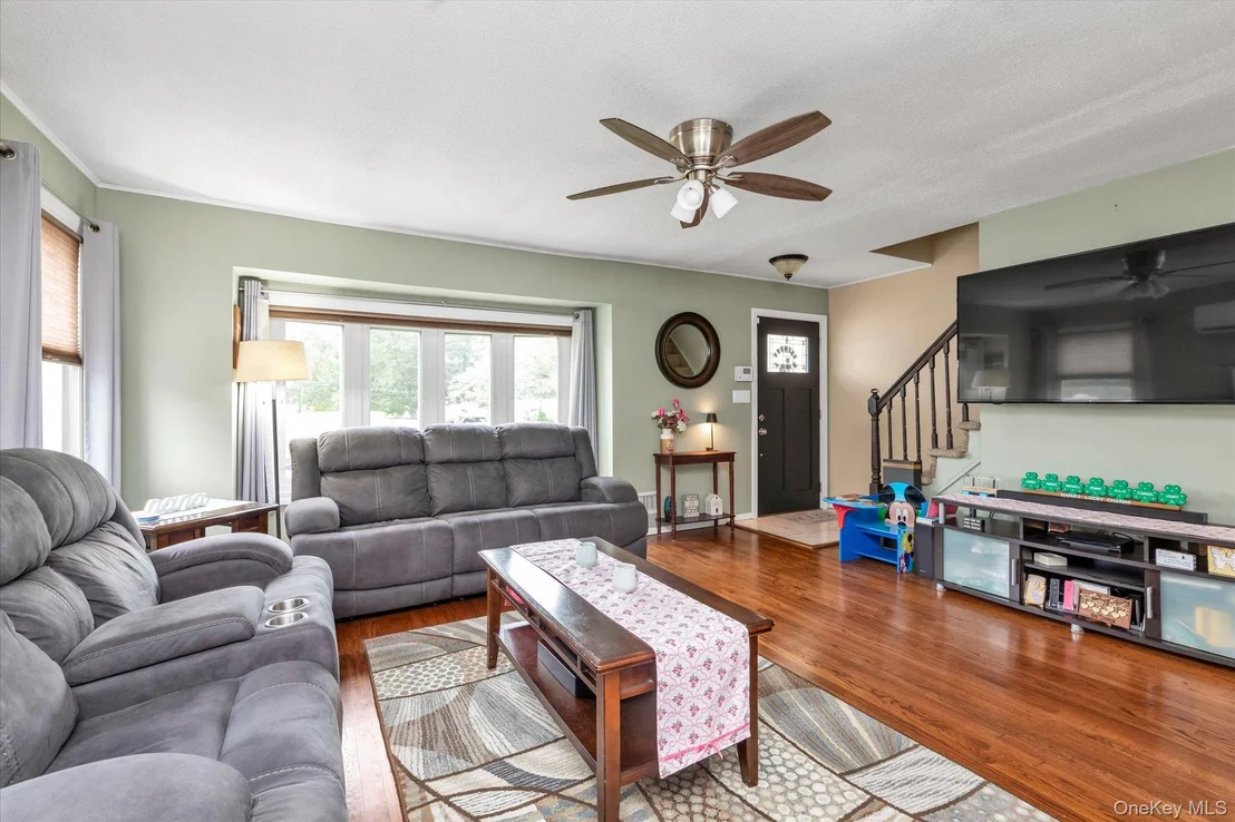 Photo of 3917 Miller Place