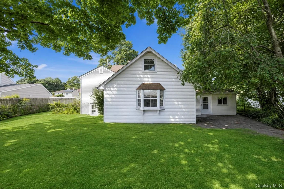 Photo of 1425 Pine Drive