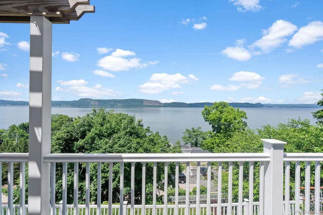 Photo of 12 Riverview Court