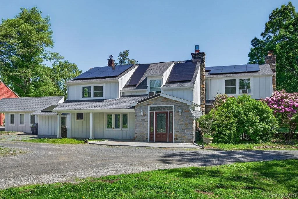 Photo of 51 Pinesbridge Road