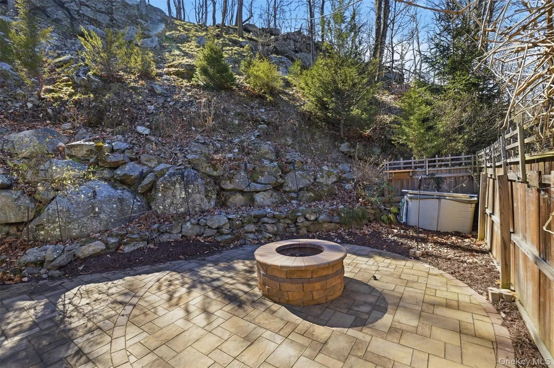 Photo of 24 Mountain Road
