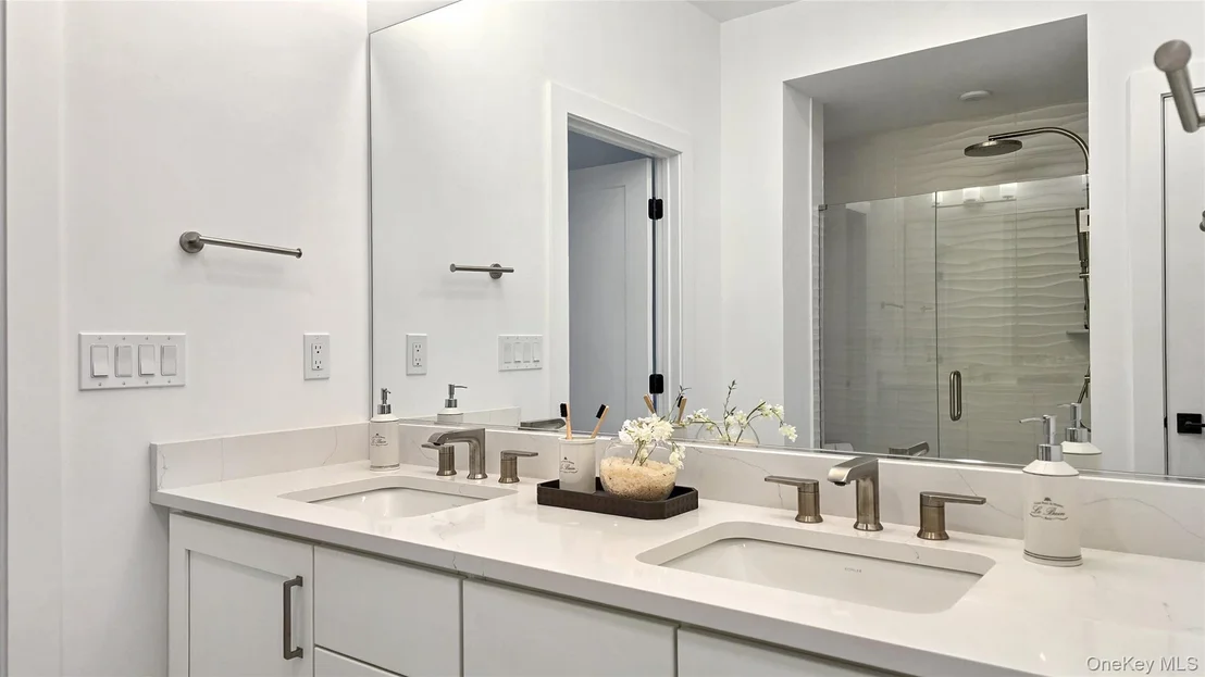 Photo of Unit 78 at 2086 Summit Loop