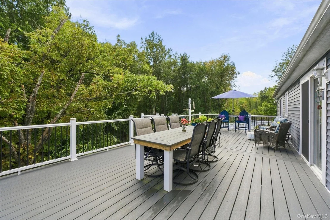 Photo of 77 Robin Drive