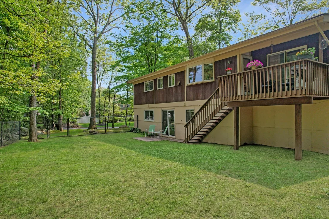 Photo of 2 Hedge Row